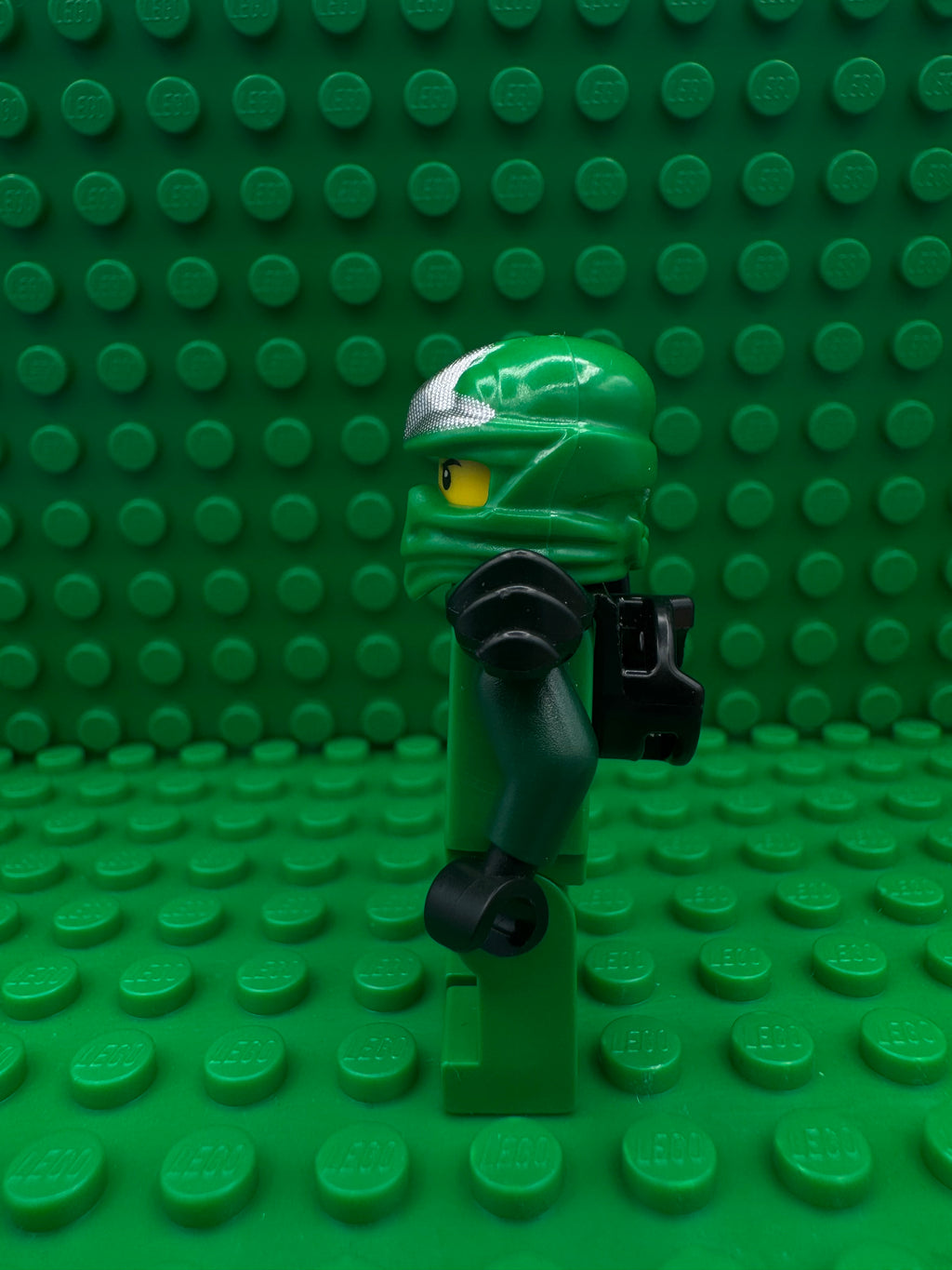 njo0065 Lloyd ZX - Shoulder Armor