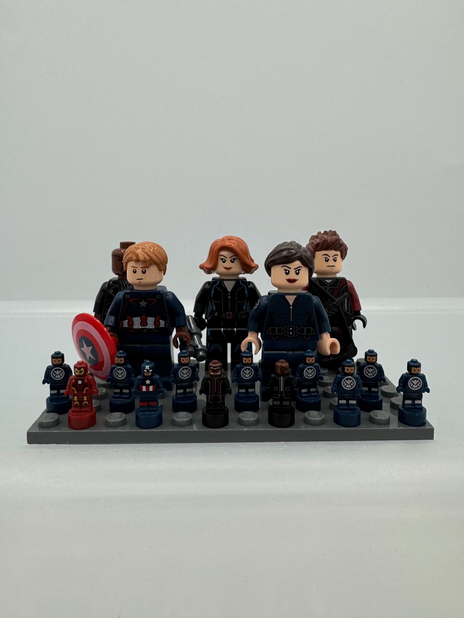 76042 The SHIELD Helicarrier Minifigures