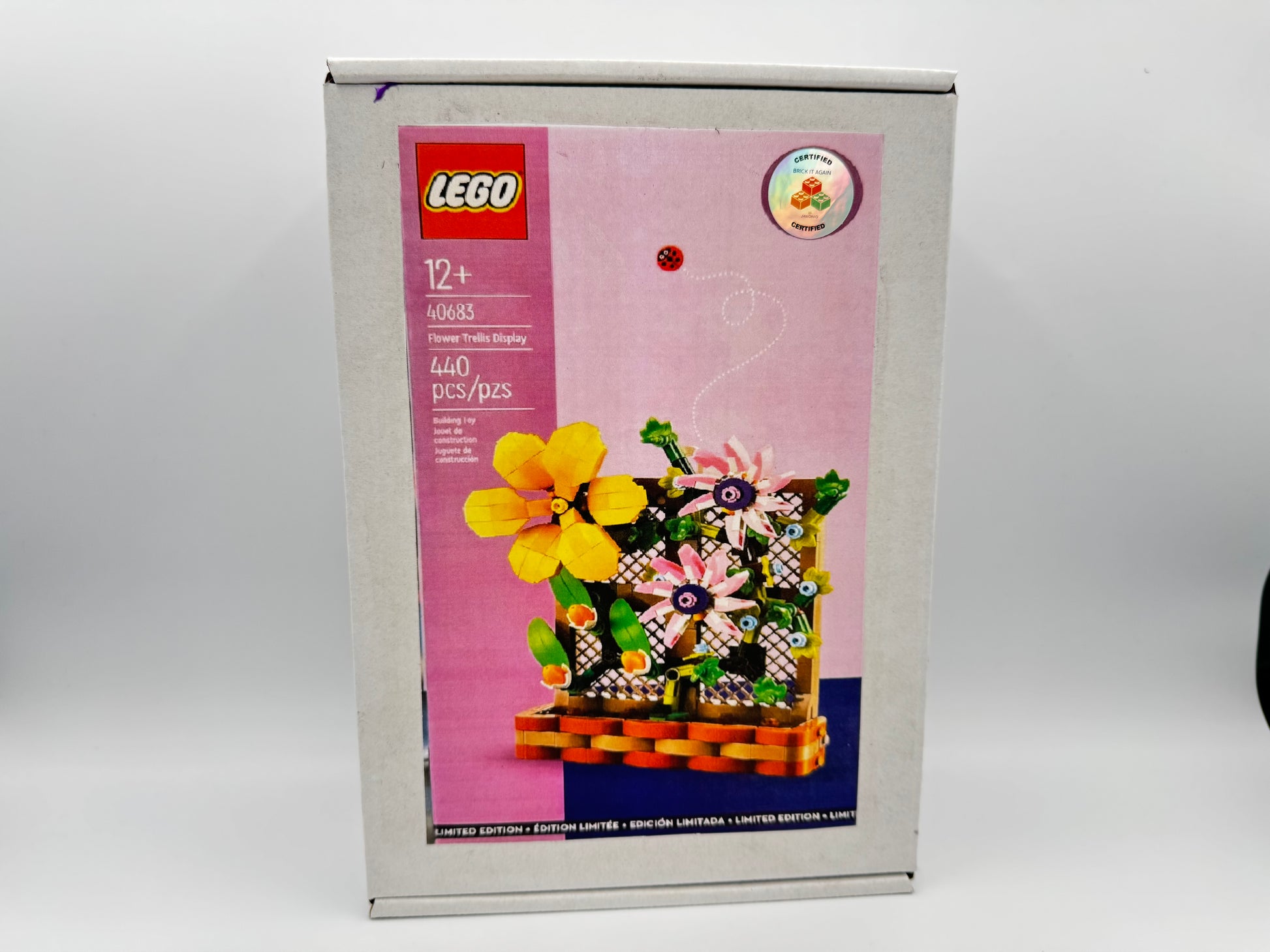 40683 Flower Trellis Display