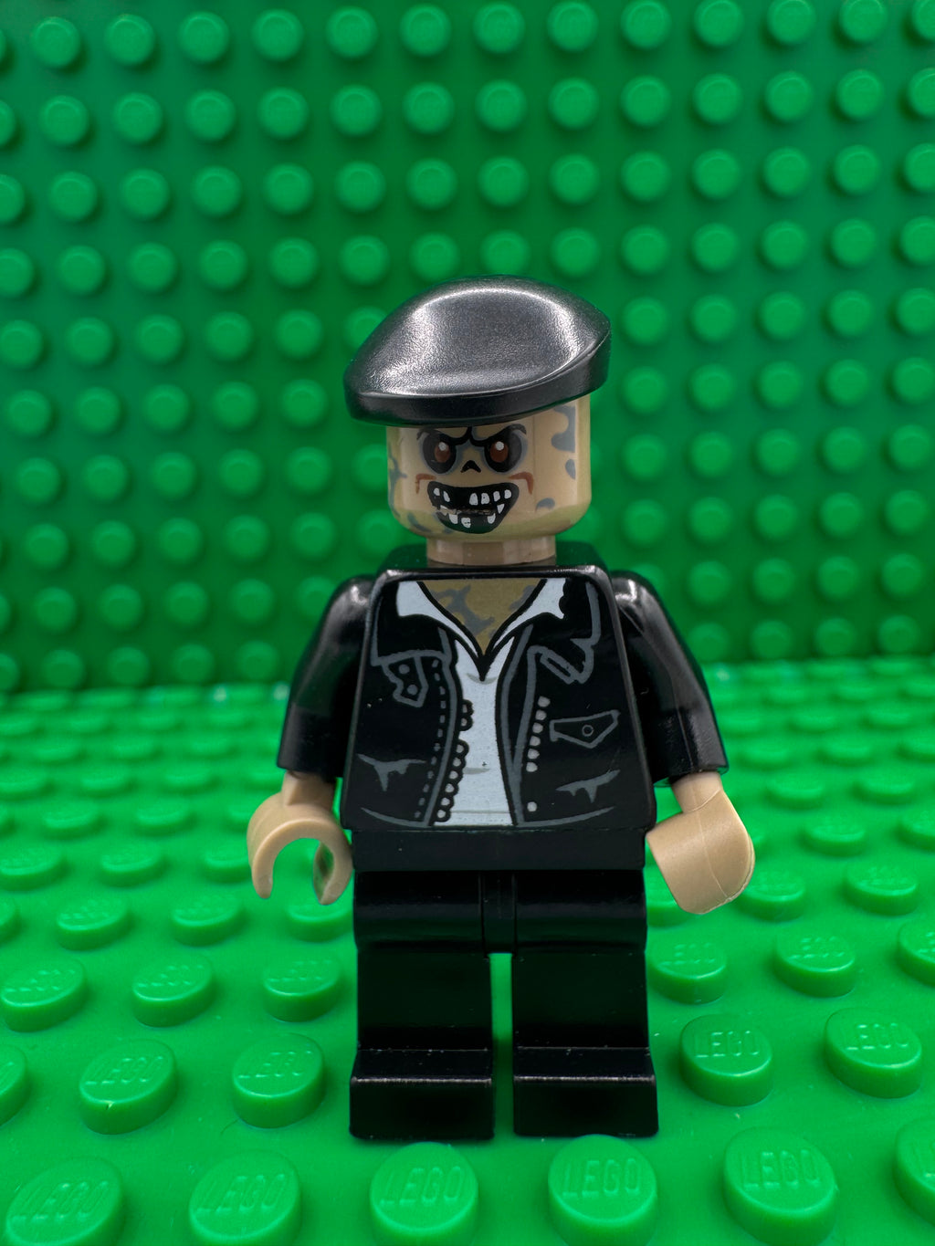 gb009 Zombie Driver - Black Jacket and Beret
