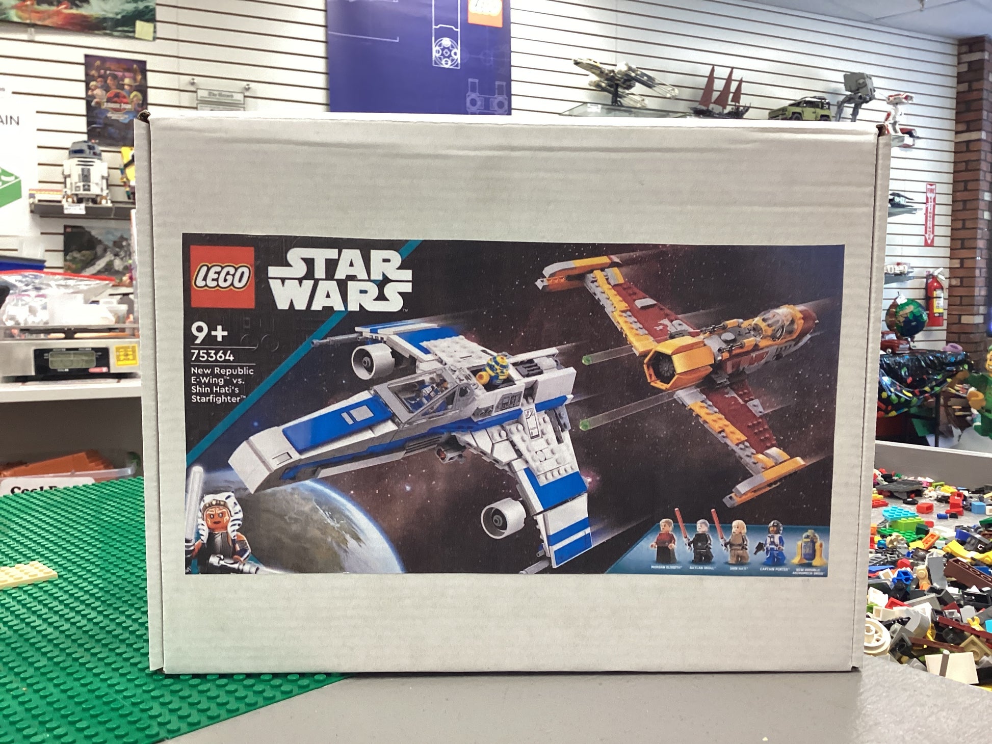 75364 New Republic E-Wing™ vs. Shin Hati’s Starfighter™