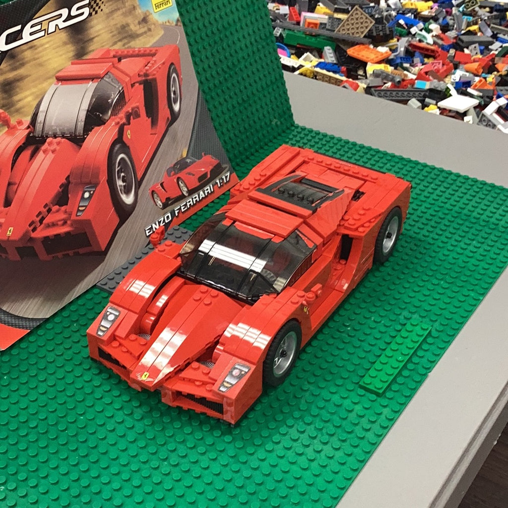8652 Enzo Ferrari 1:17