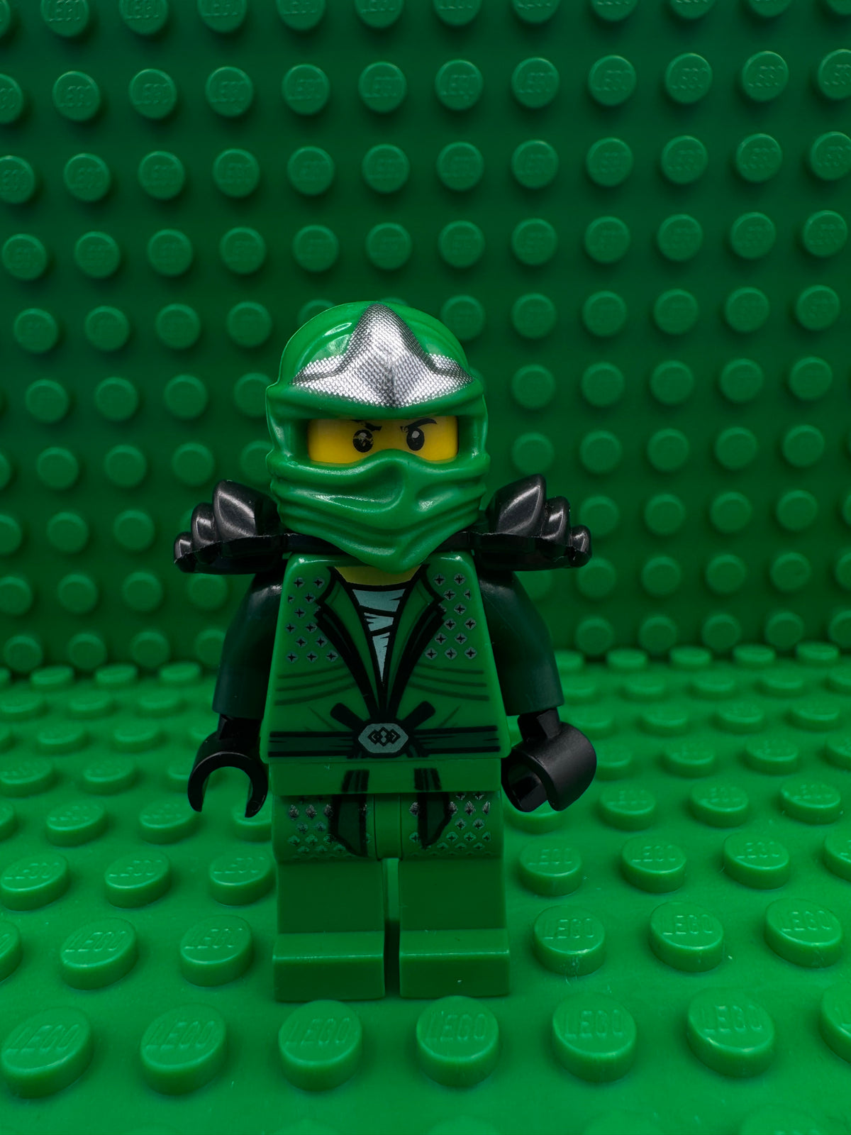 njo0065 Lloyd ZX - Shoulder Armor