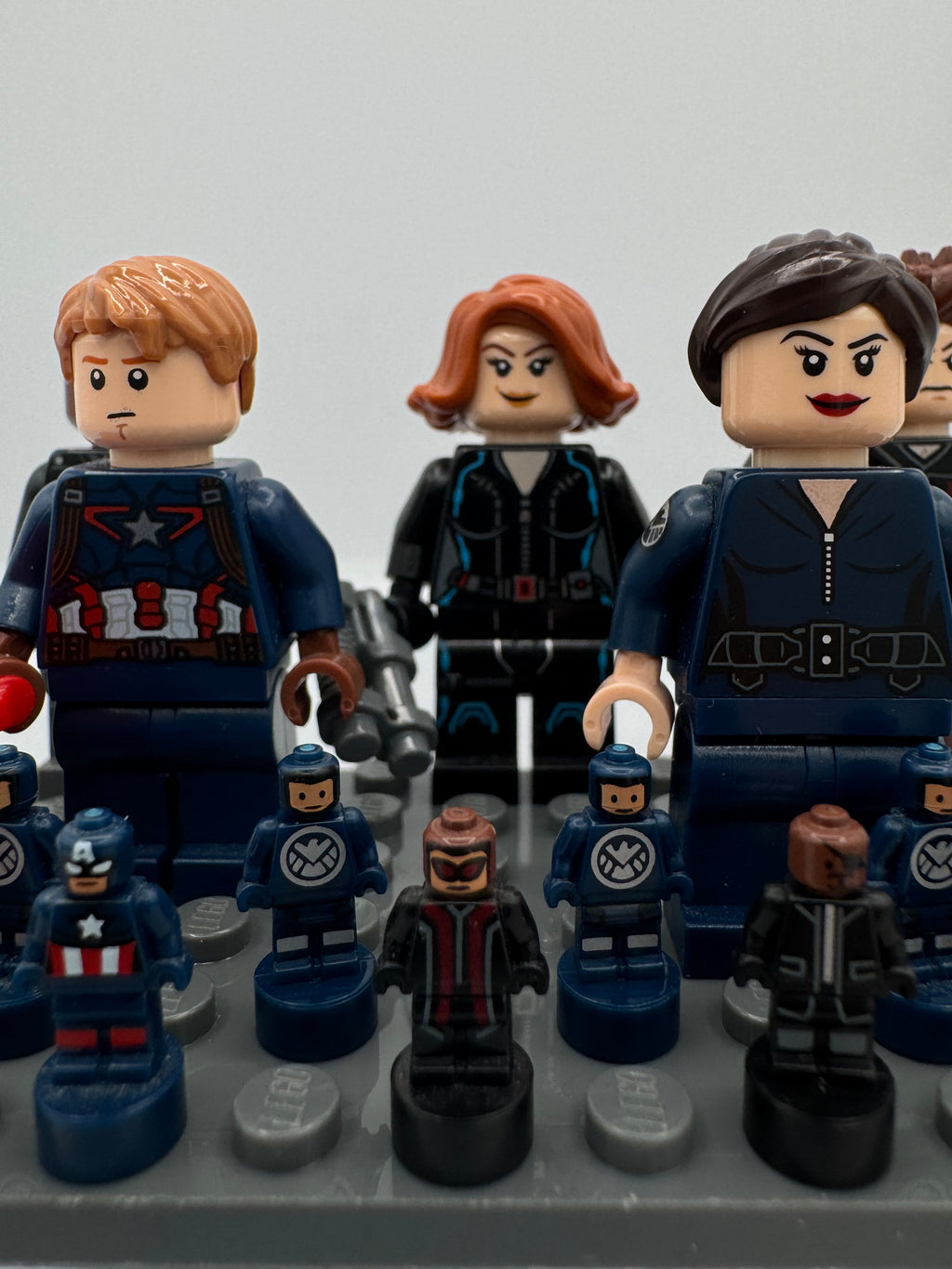 76042 The SHIELD Helicarrier Minifigures