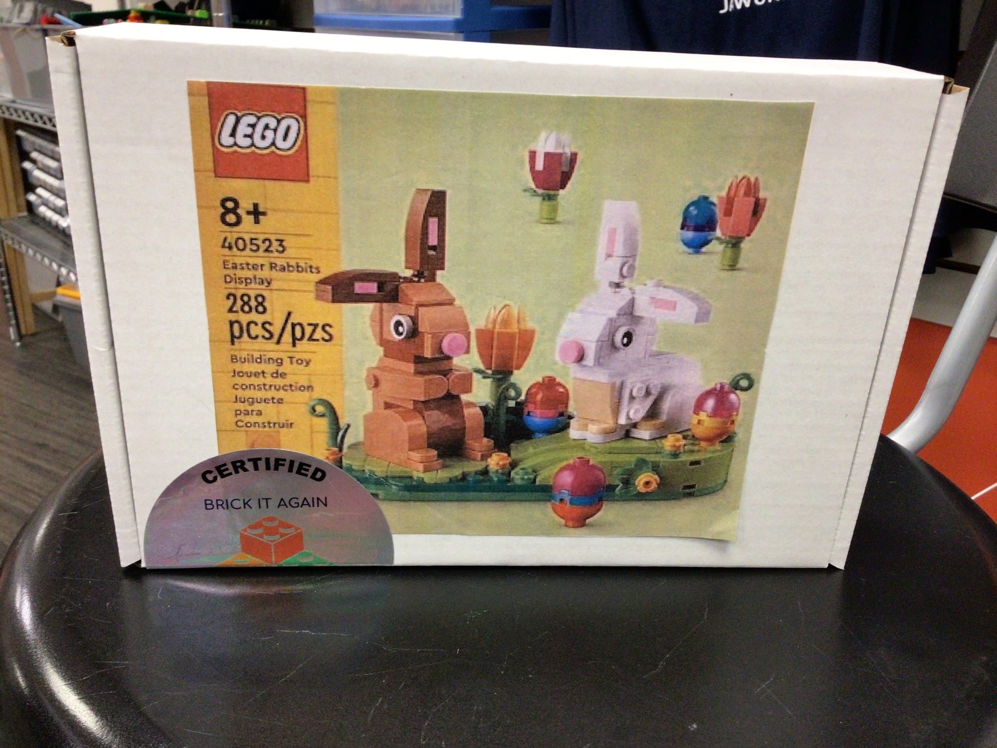 40523 Easter Rabbits Display
