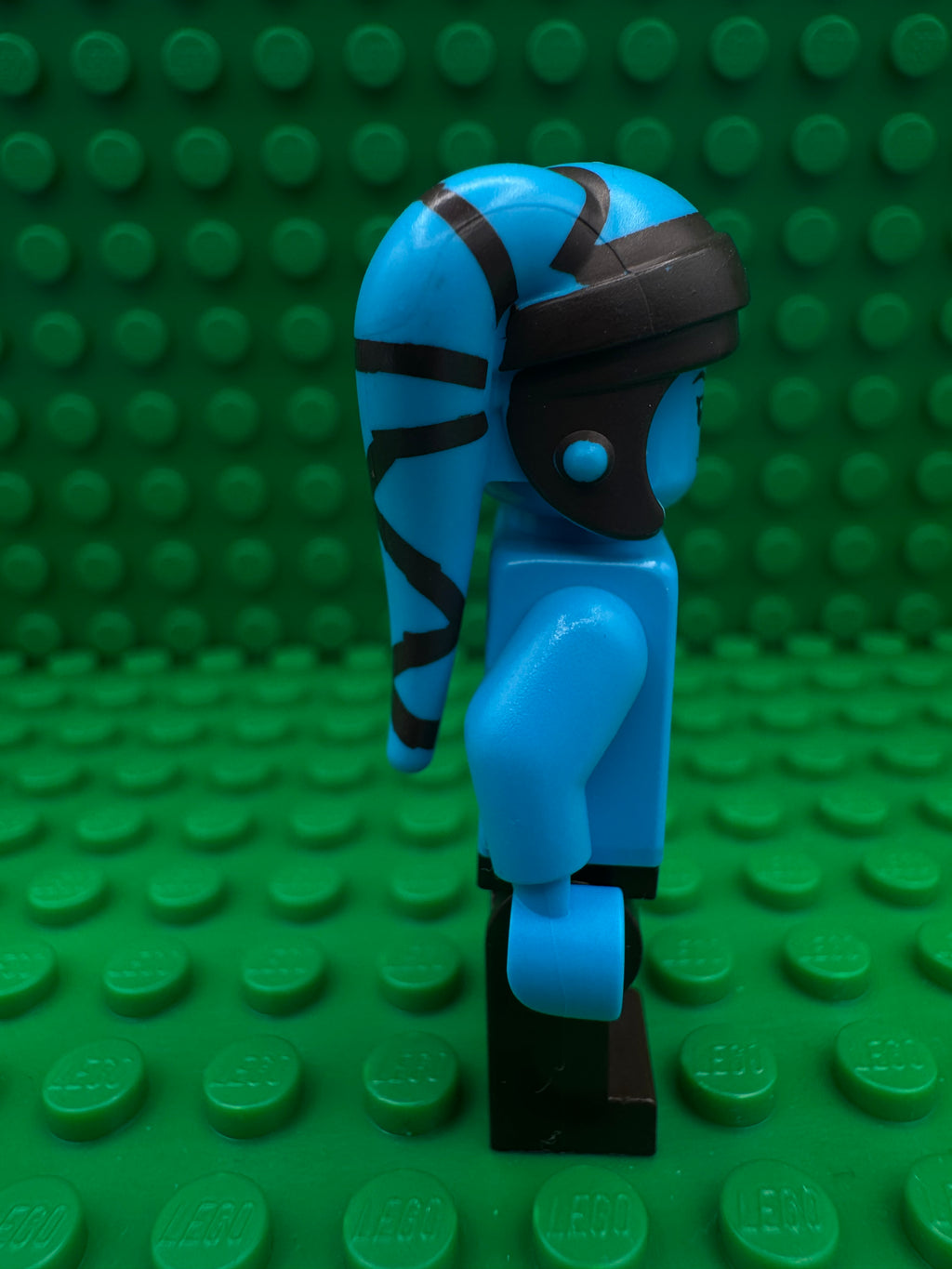 sw0833 Aayla Secura - Dark Pink Lips