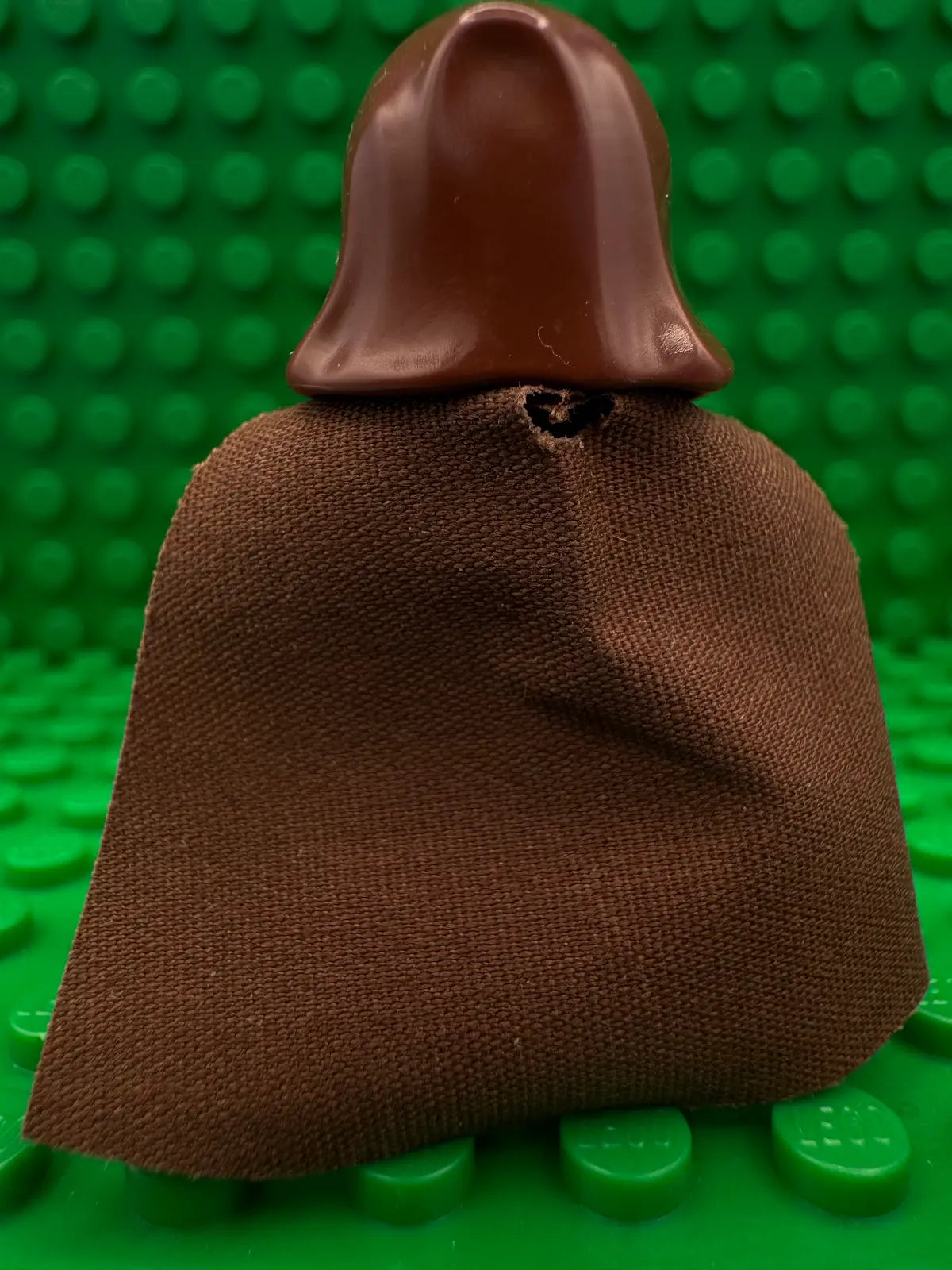 sw0057 Jedi Knight (Jedi Bob) - Dark Gray Tunic, Brown Hood and Cape