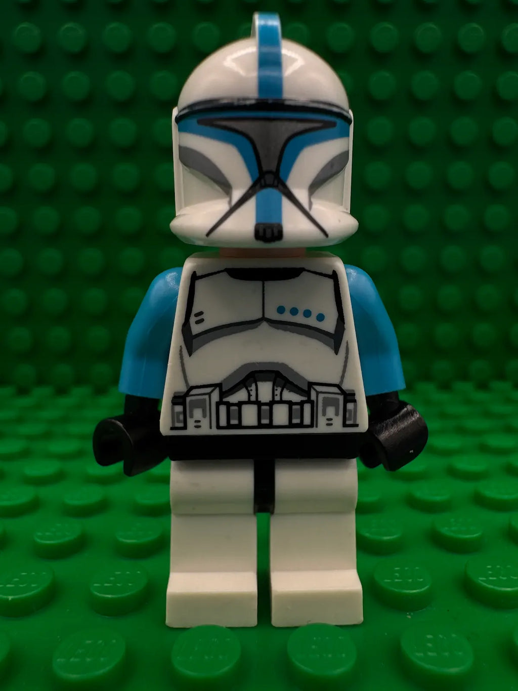 sw0502 Clone Trooper Lieutenant (Phase 1) - Scowl