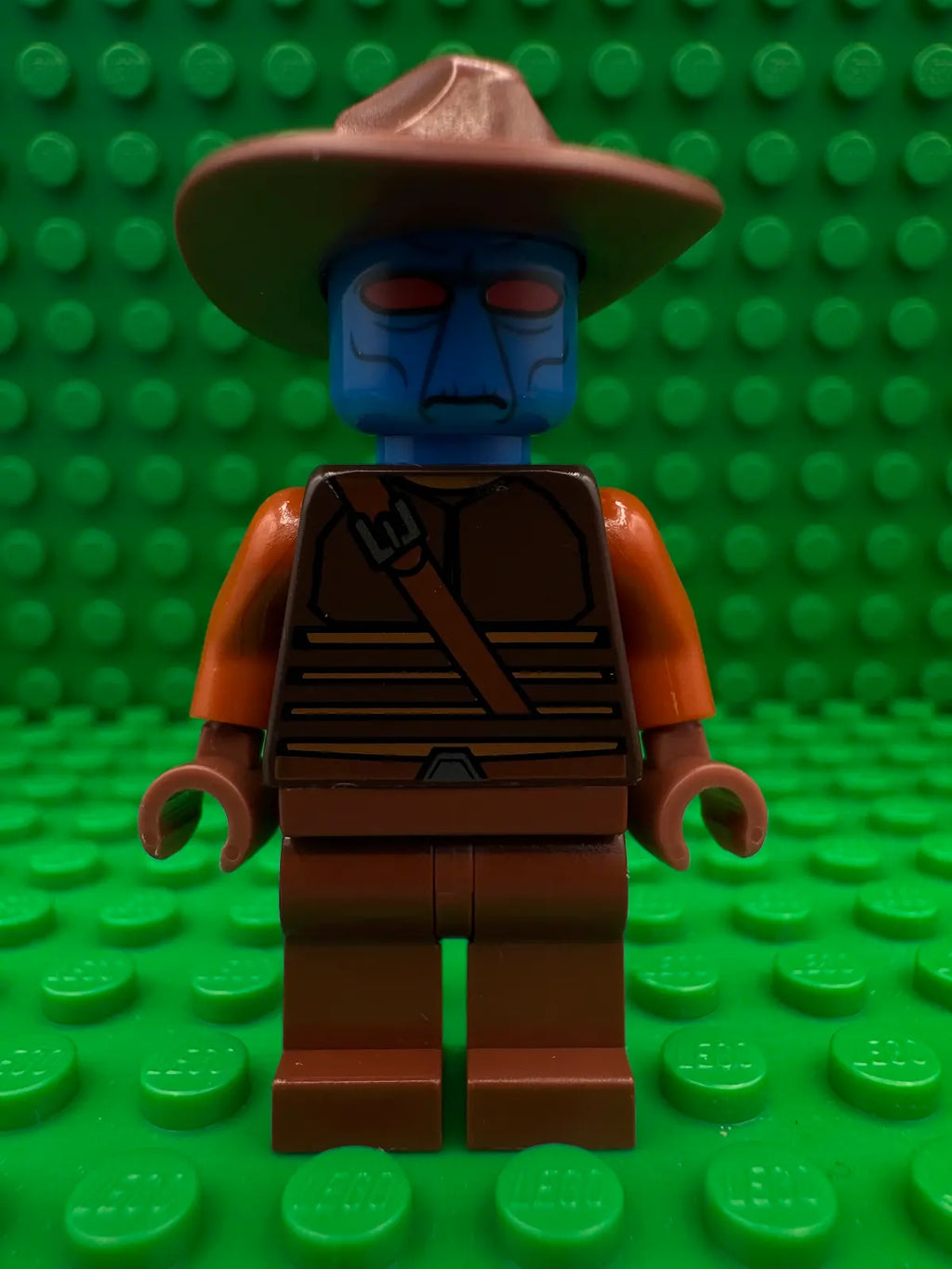 sw0497 Cad Bane - Blue Head, Reddish Brown Legs