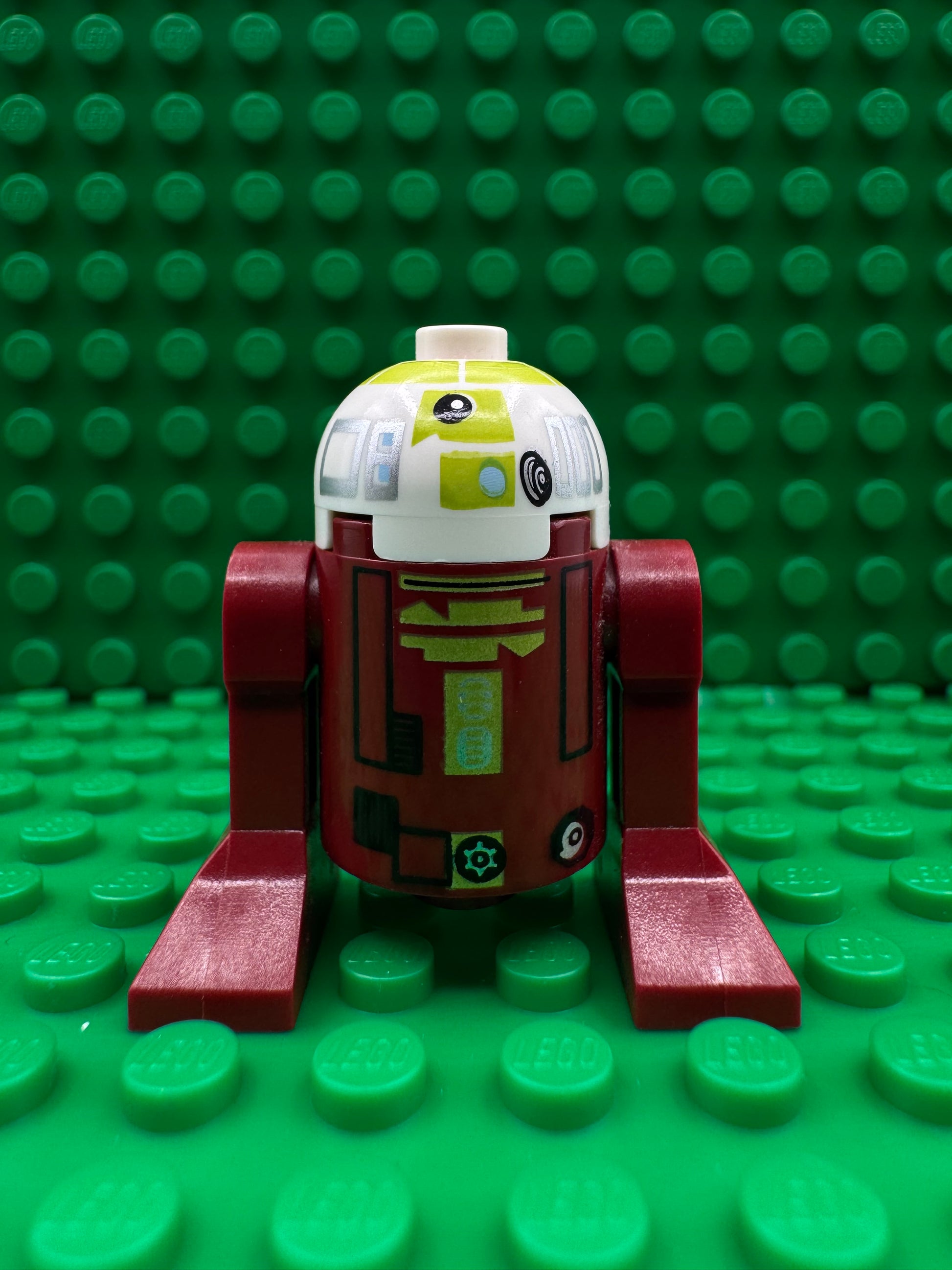 sw0231 Astromech Droid, R7-A7 - Black Rectangles