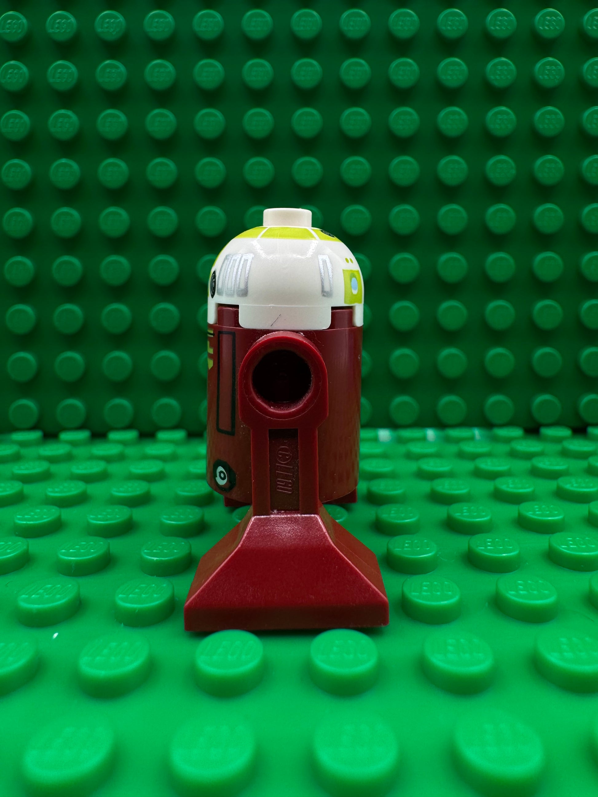 sw0231 Astromech Droid, R7-A7 - Black Rectangles