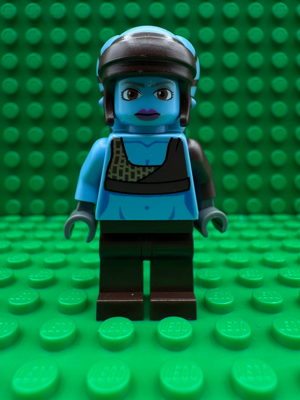 sw0284 Aayla Secura - Large Eyes