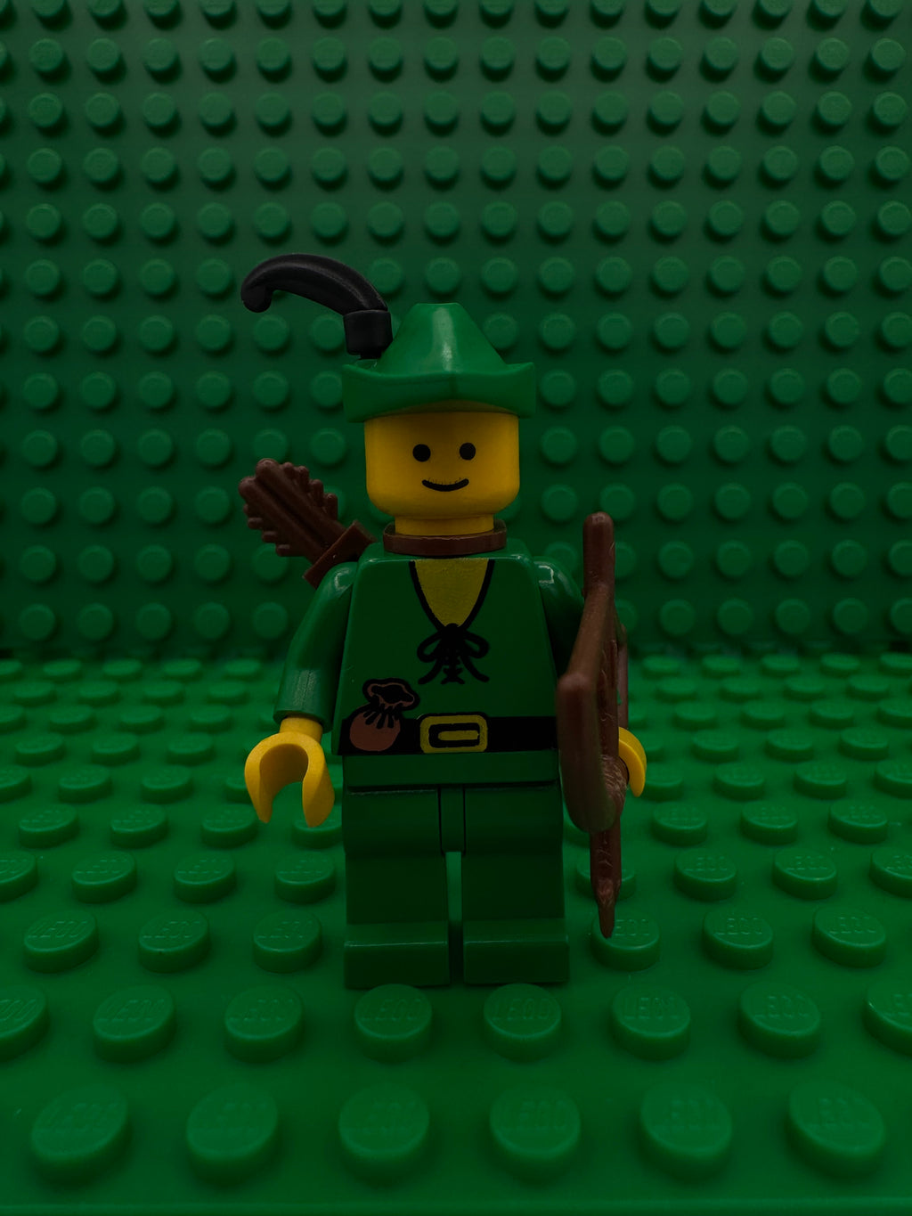 cas240a Forestman - Pouch, Green Hat, Black Feather, Quiver