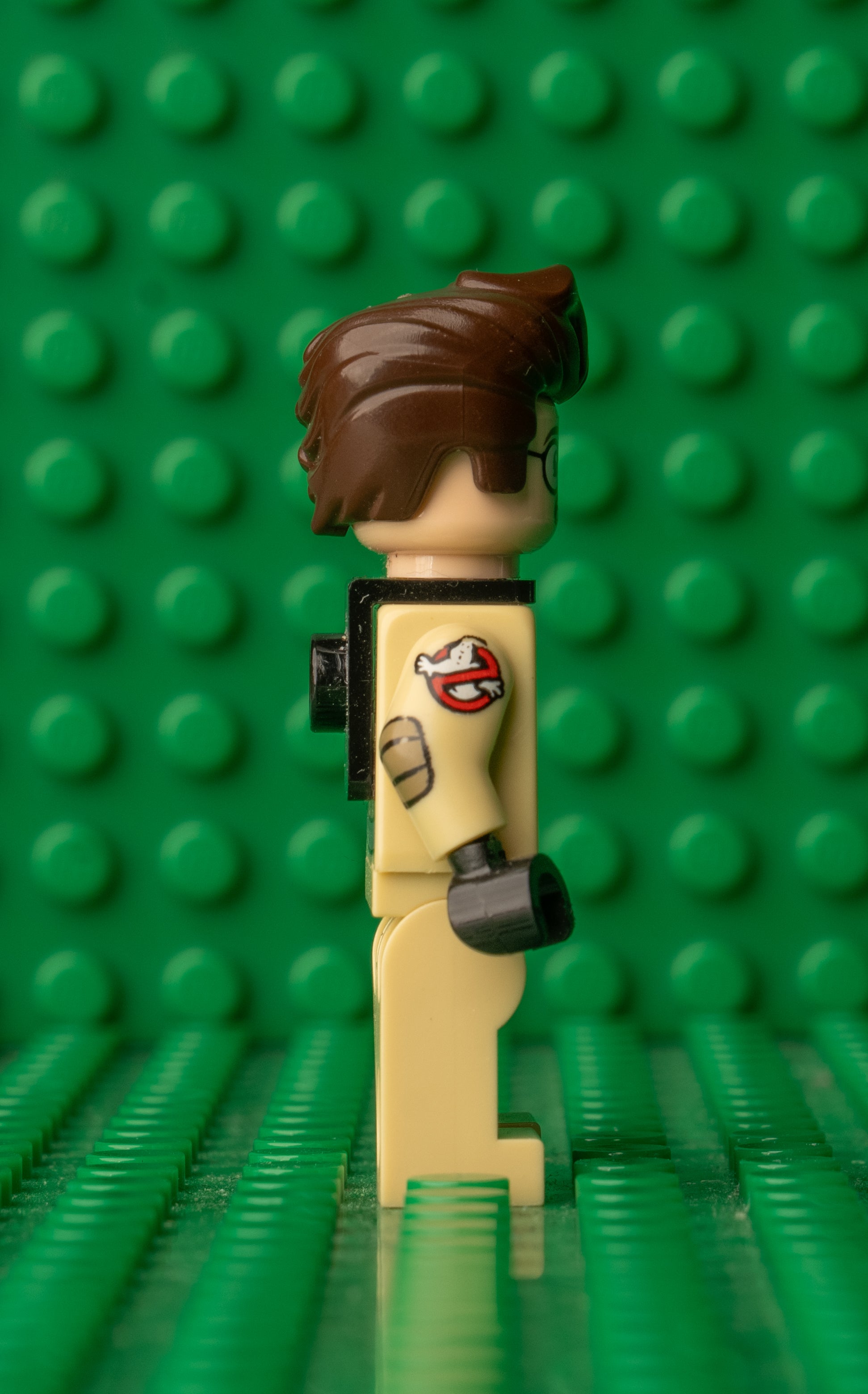 gb012a LEGO Ghostbusters Dr. Egon Spengler (Printed Arms, Neck Bracket)