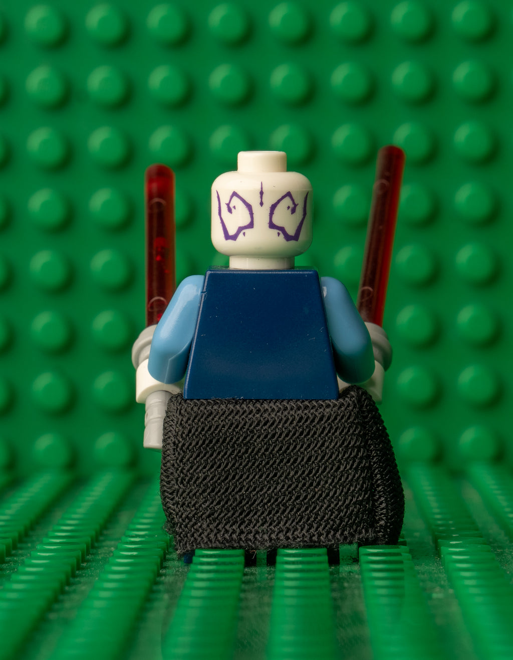 sw0195 LEGO Star Wars Asajj Ventress – Dark Blue Torso