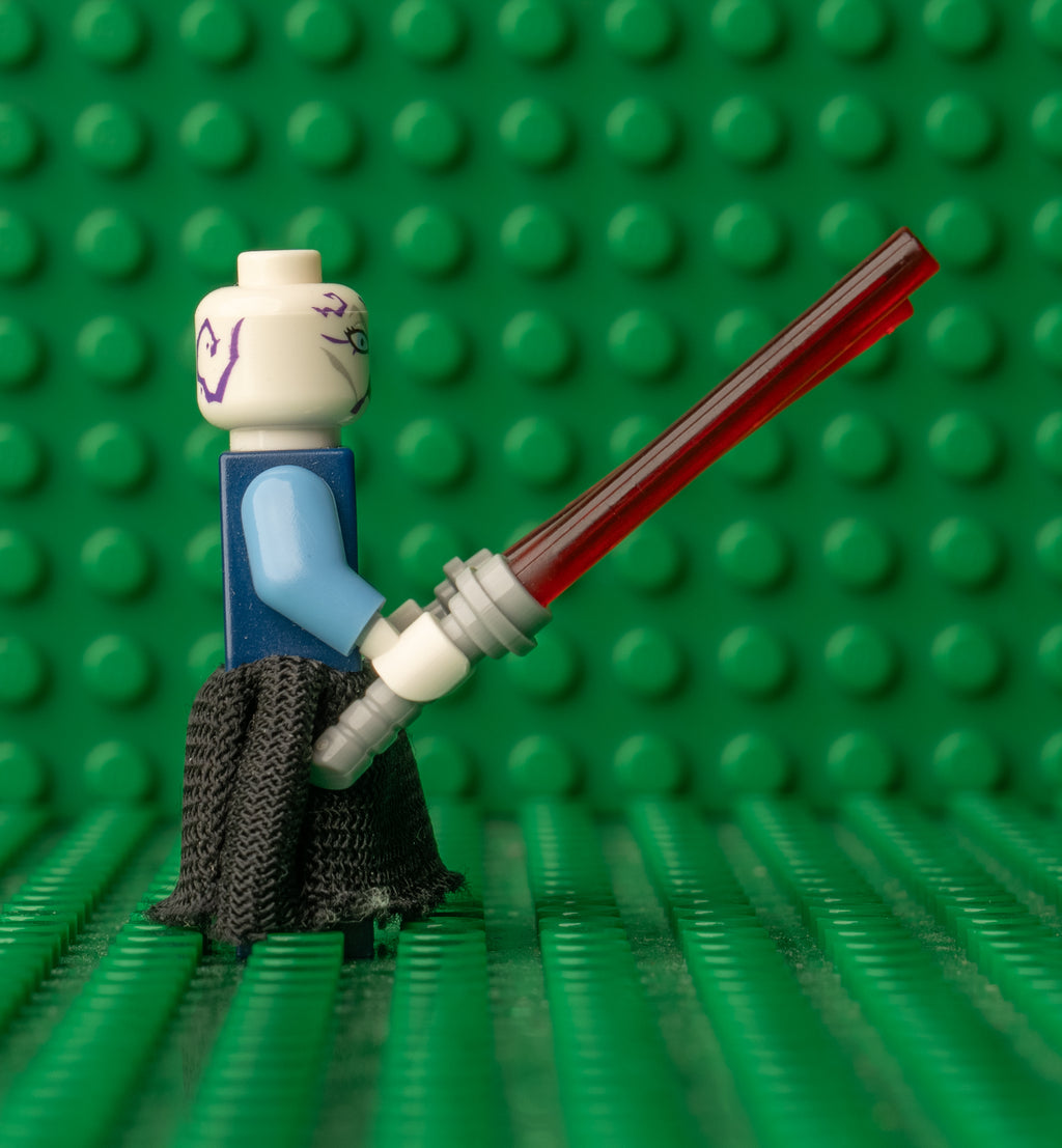 sw0195 LEGO Star Wars Asajj Ventress – Dark Blue Torso