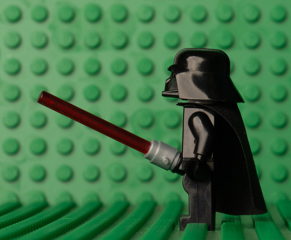 sw0117 - Darth Vader Trans Red Lightsaber