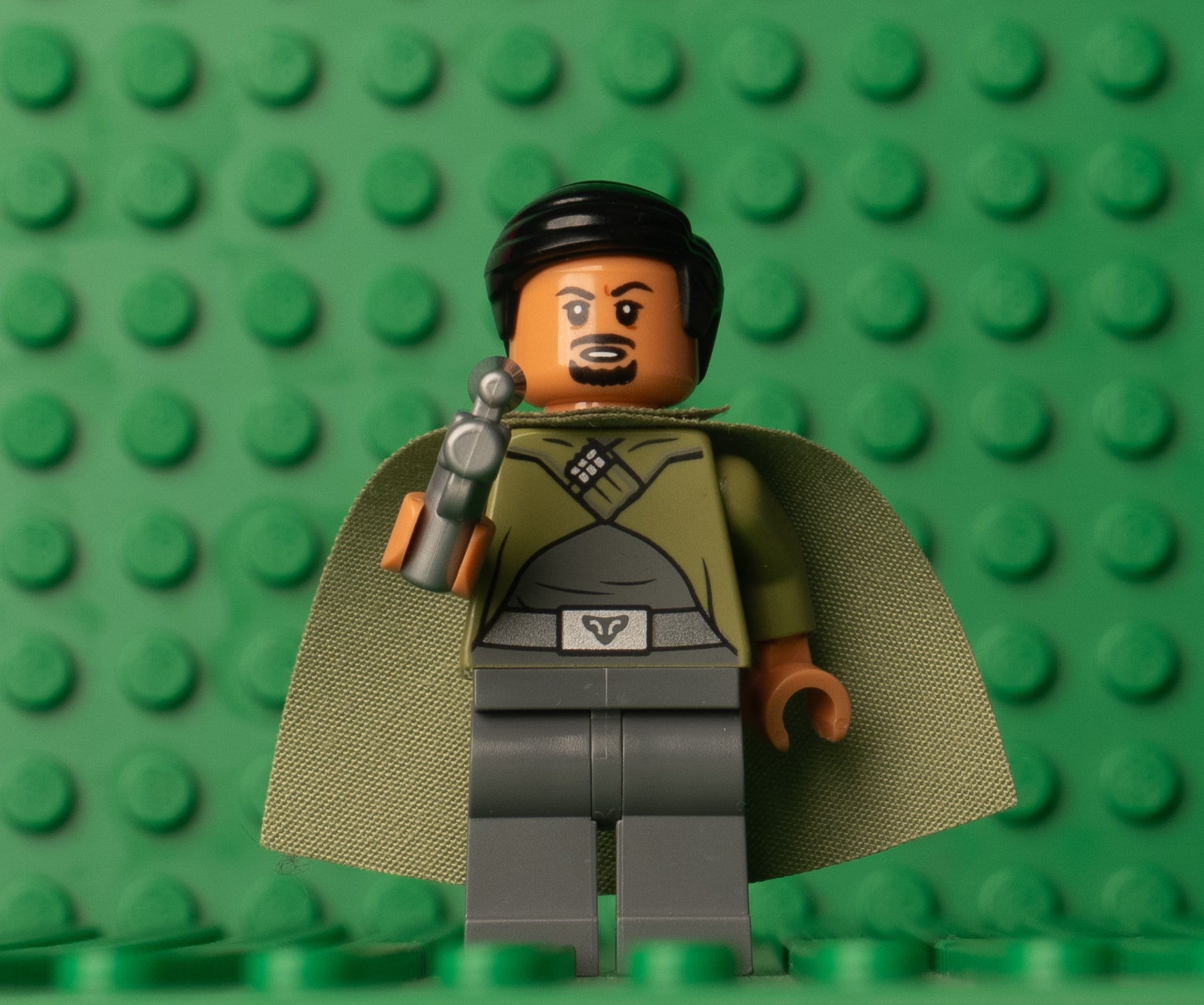 sw1037 - Bail Organa - Olive Green Cloak