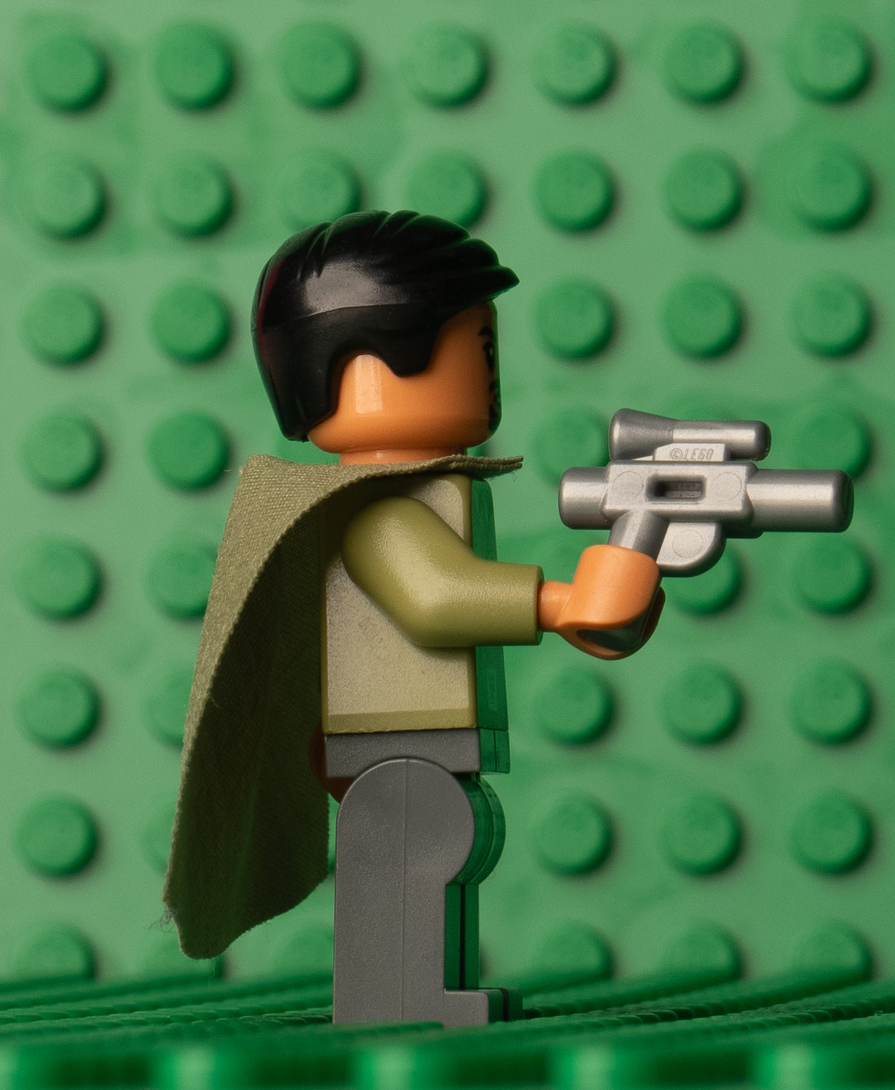 sw1037 - Bail Organa - Olive Green Cloak