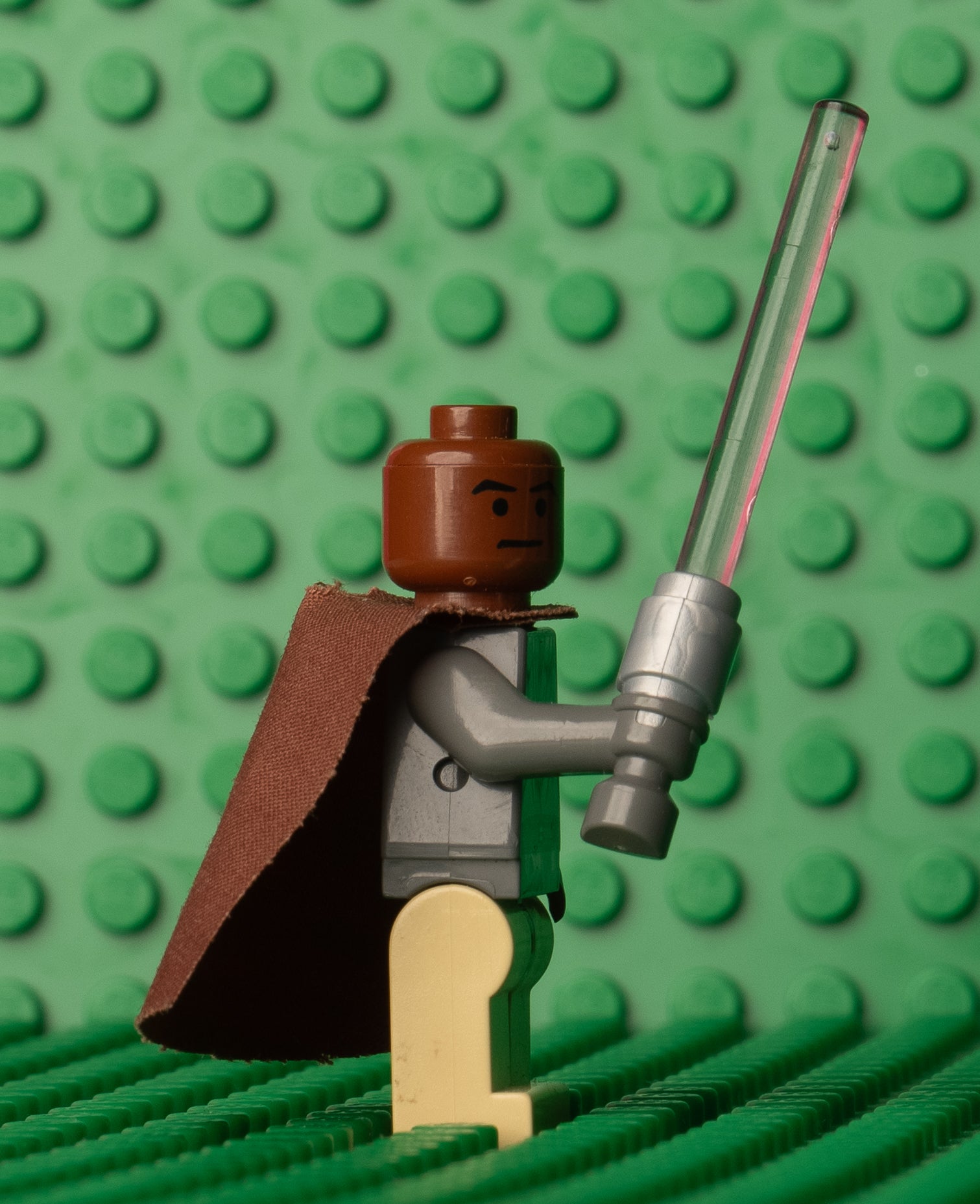 sw0133 - Mace Windu Trans light purple lightsaber