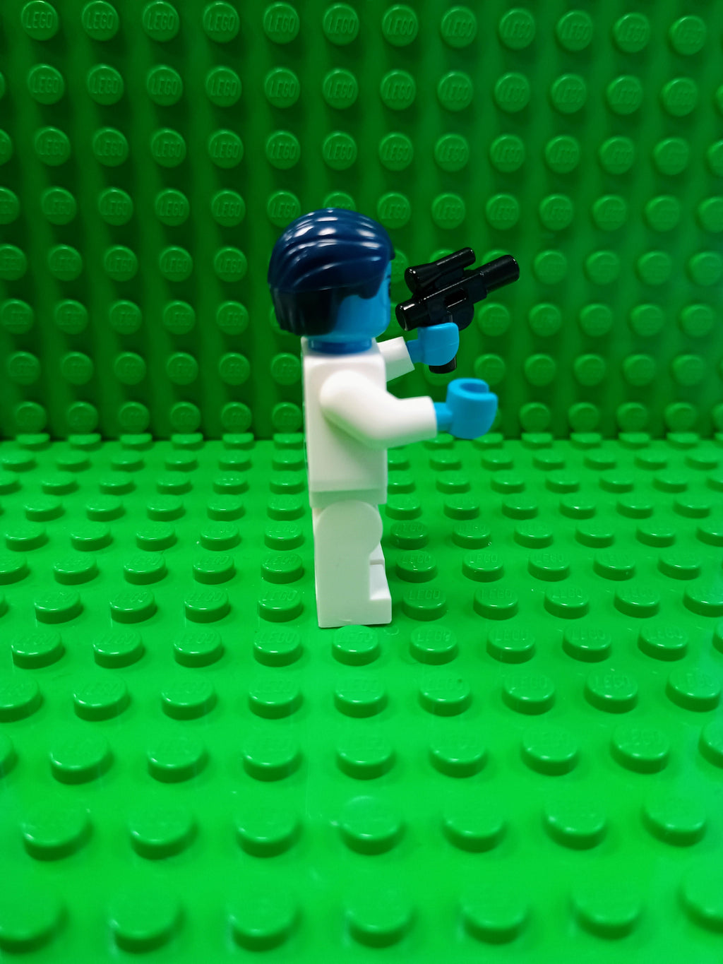 sw0811 - Grand Admiral Thrawn - Dark Azure Skin