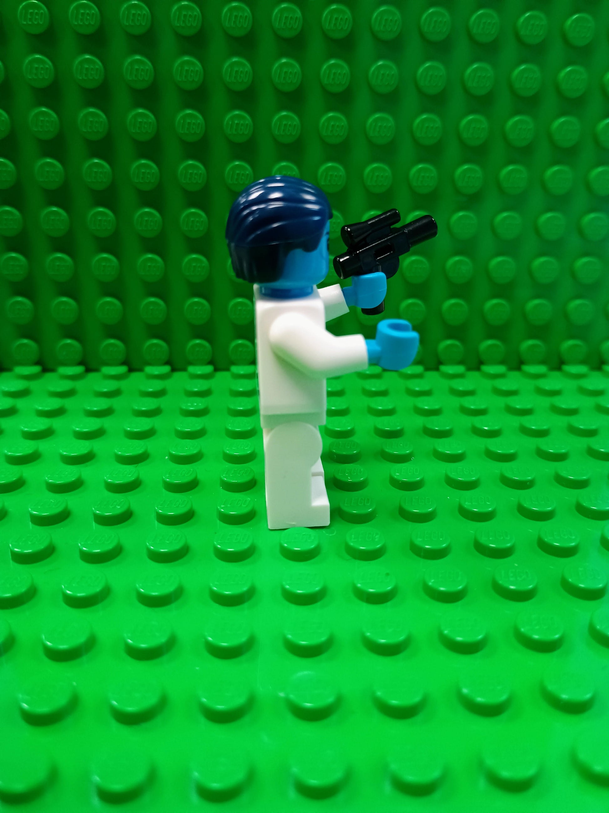 sw0811 - Grand Admiral Thrawn - Dark Azure Skin